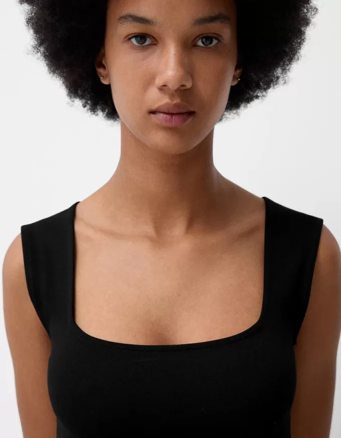 T-shirt senza maniche con scollo quadrato