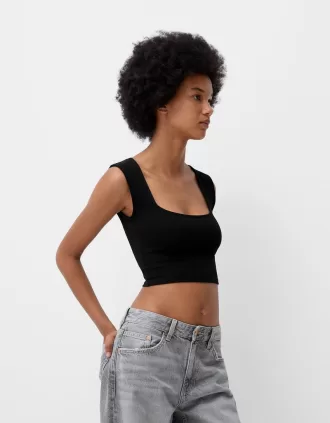 T-shirt senza maniche con scollo quadrato