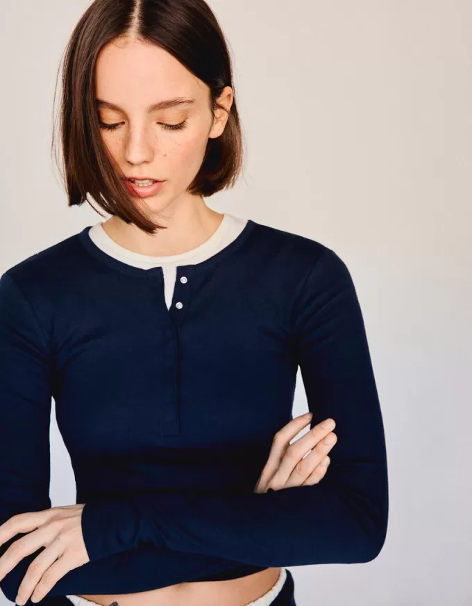 T-shirt serafino a maniche lunghe