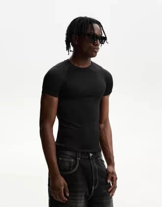 T-shirt slim fit a maniche corte con cuciture