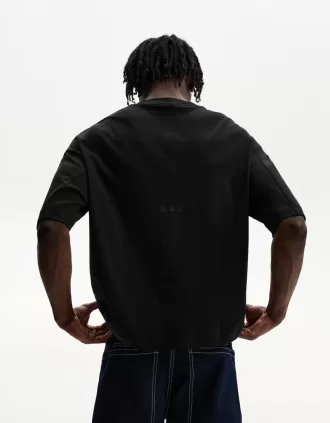 T-shirt squadrata a maniche corte