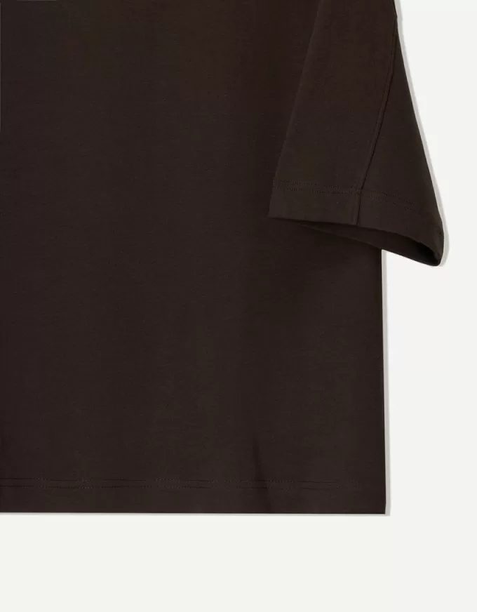 T-shirt squadrata a maniche corte