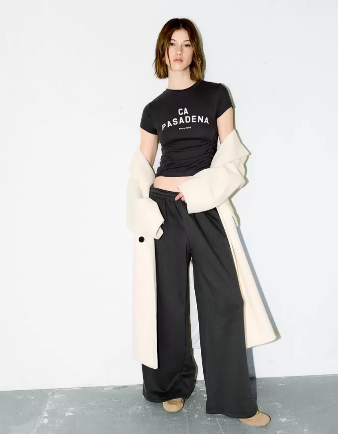 T-shirt stampata a maniche corte con arricciatura