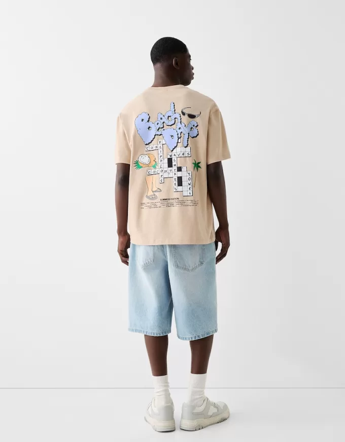 T-shirt stampata a maniche corte dal taglio squadrato