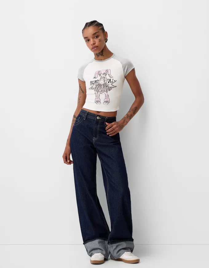 T-shirt stampata con maniche corte raglan