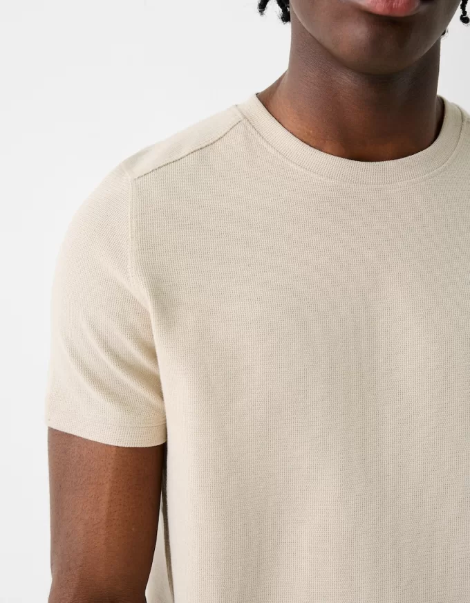 T-shirt testurizzata a maniche corte