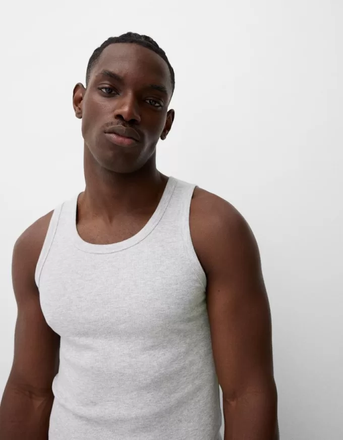 Top a costine con spalline