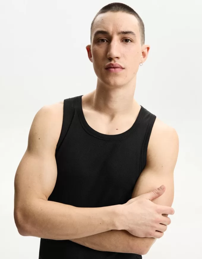 Top a costine con spalline