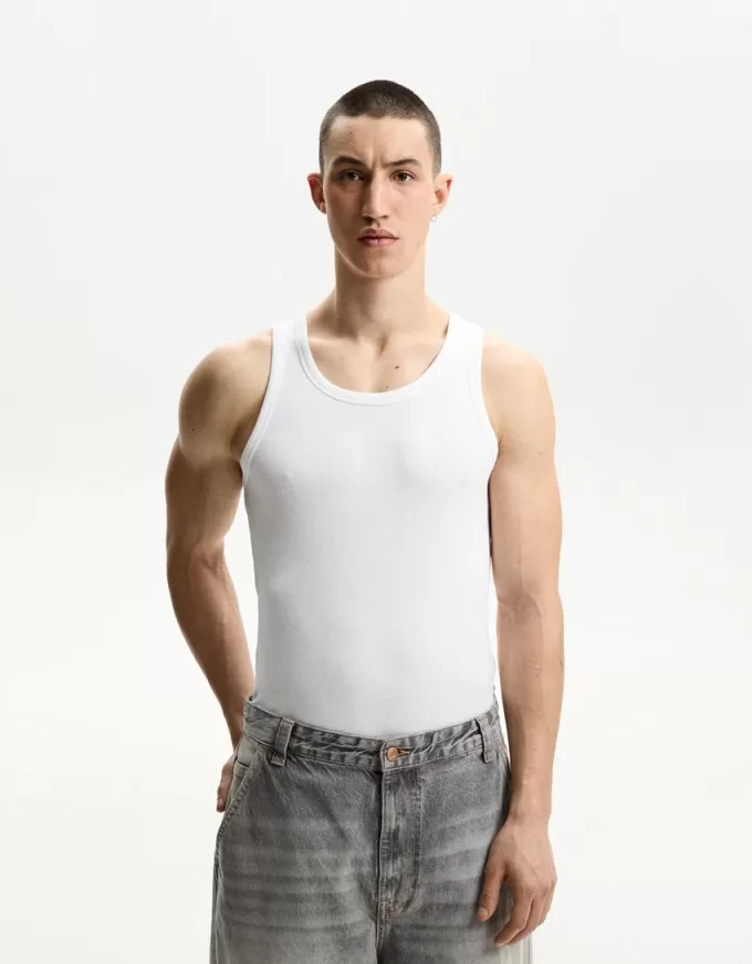 Top a costine con spalline