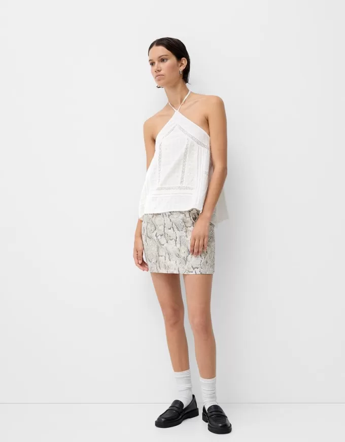 Top all’americana ricamato