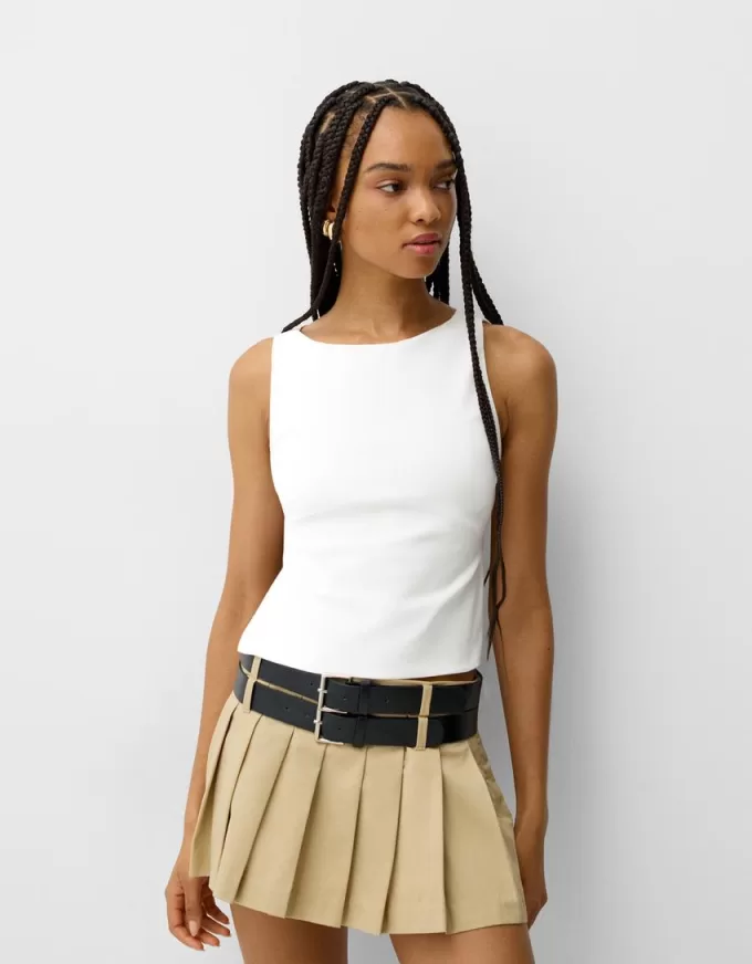 Top con dettaglio annodato sul retro