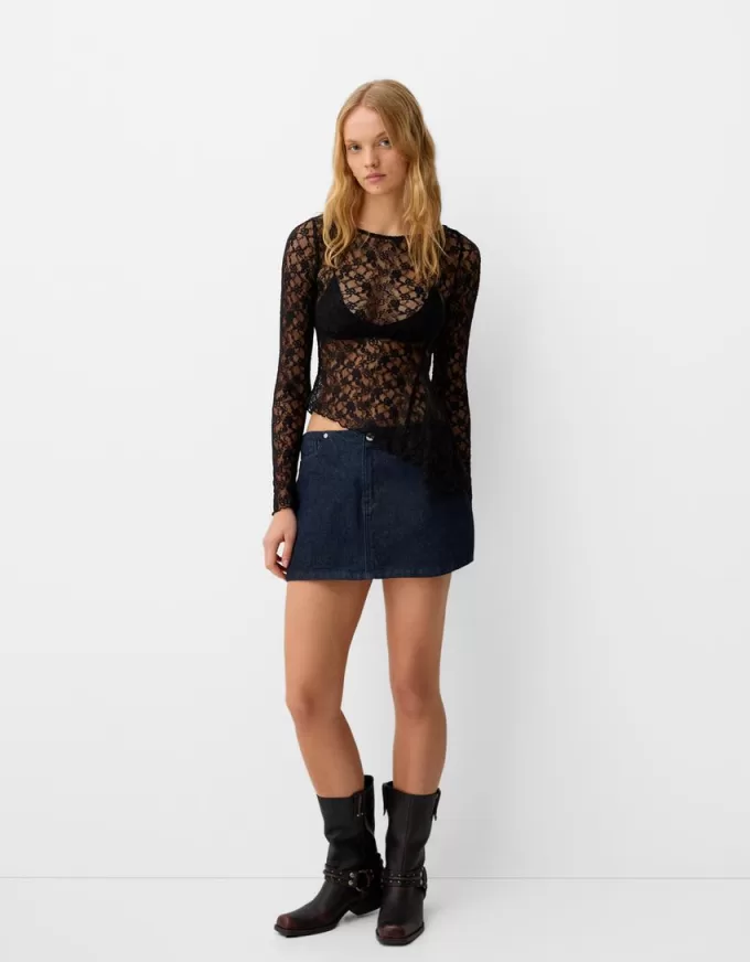 Top in pizzo biondo a maniche lunghe